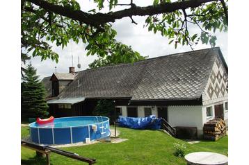 Cehia Chata Víchová nad Jizerou, Exteriorul